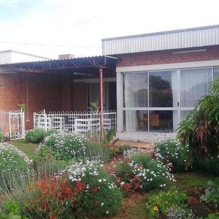 Savanna Bulawayo Bagian luar foto